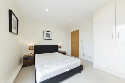 1 bedroom flat to rent, Lanterns Way, London E14