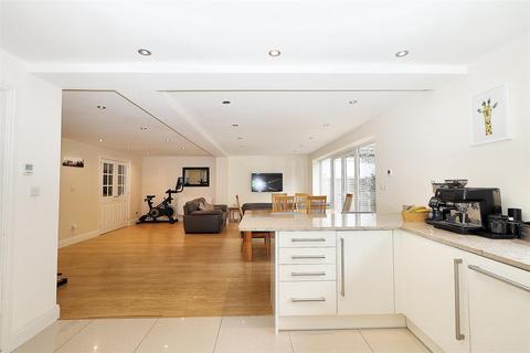 4 bedroom semi-detached house for sale, Park Crescent, Elstree, Borehamwood