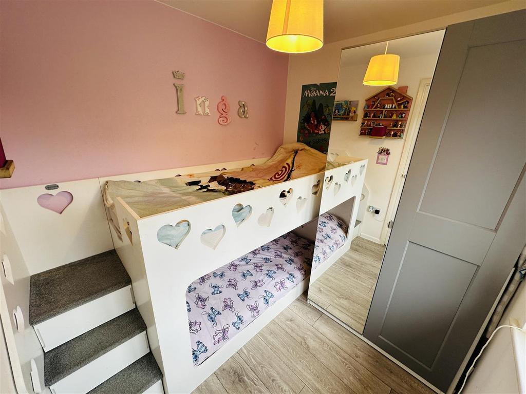 Bed 3.jpg