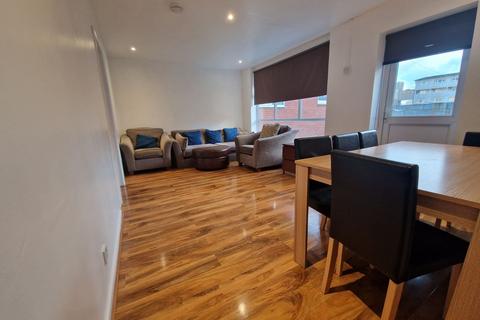 undefined, Limes Avenue, Chigwell IG7