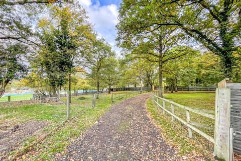 undefined, Off Cavendish Road, Hockley SS5