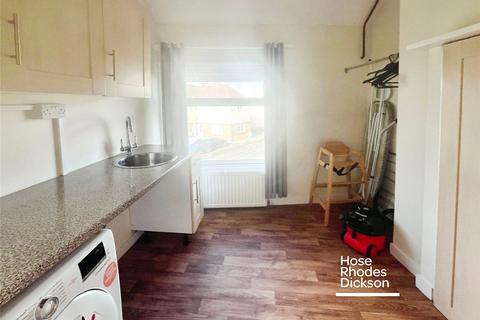 3 bedroom flat to rent, Park Road, PO37