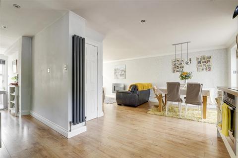 3 bedroom detached house for sale, Gillercomb Close, West Bridgford NG2