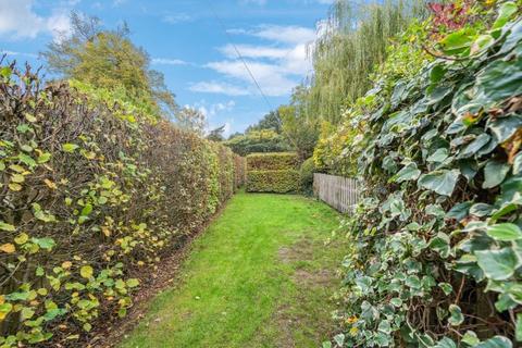 undefined, Bisham Village, Bisham SL7