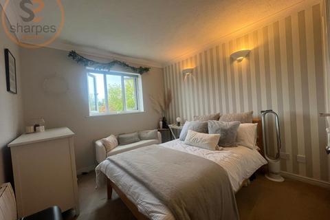 1 bedroom apartment to rent, Rembrandt Court, Epsom, Surrey