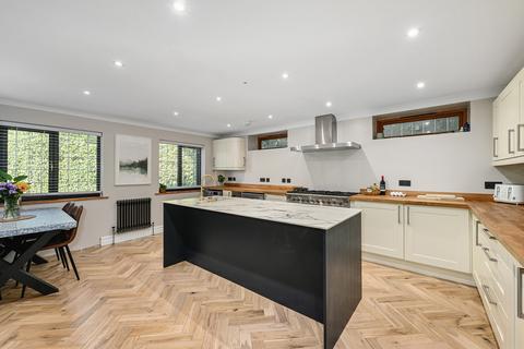 undefined, Melfort Road, Crowborough, TN6