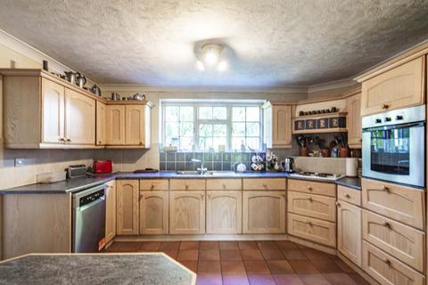 5 bedroom detached house for sale, Honeycroft House, Upper Basildon, RG8