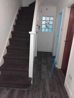3 bedroom house to rent, 17 Ridgeway Close Roundhay Leeds
