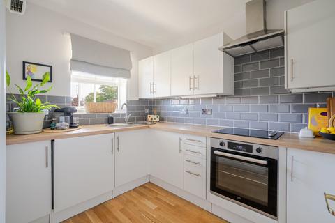 2 bedroom flat for sale, Sovereign Court, Sunningdale