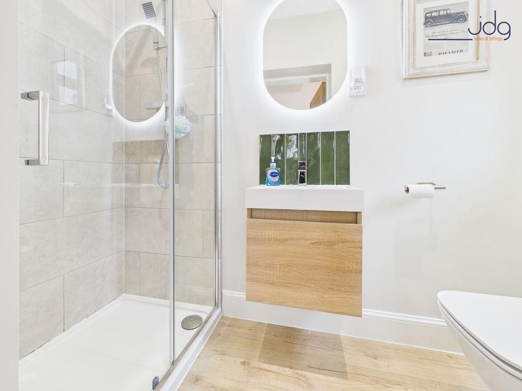 En-Suite Shower