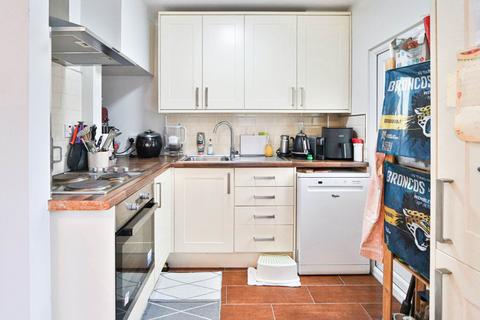 60 Albert Road, New Malden, KT3 6BS