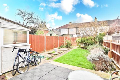 60 Albert Road, New Malden, KT3 6BS