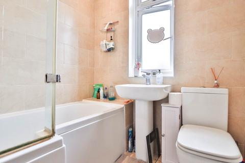 60 Albert Road, New Malden, KT3 6BS