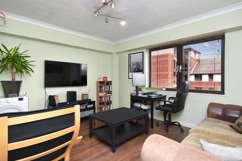 1 bedroom apartment for sale, Napier Court West, Gordon Place, Southend On Sea, Essex, SS1