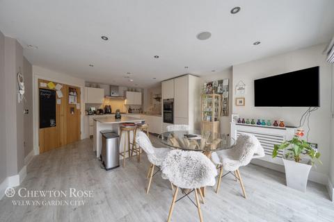 6 bedroom detached house for sale, Sevenacres, Welwyn