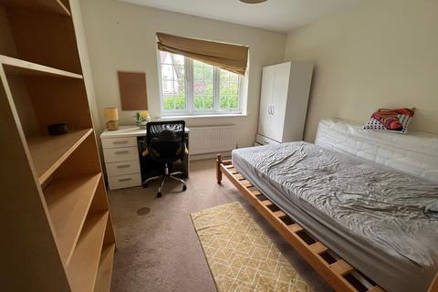 7 bedroom detached house to rent, 25 Highgrove Room 4, CV4 8JJ