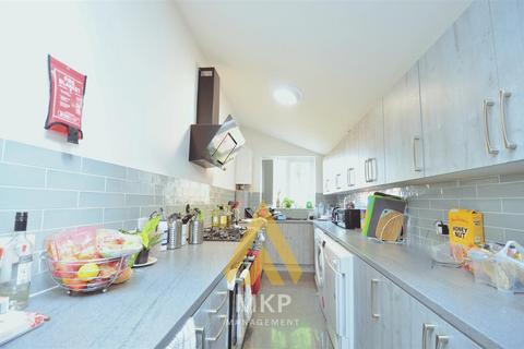 Heeley Road, Selly Oak, Birmingham B29