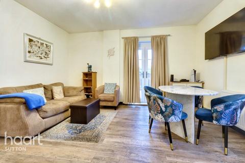 2 bedroom flat for sale, West Street, Carshalton