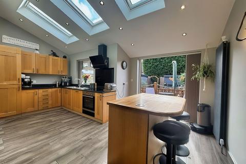 3 bedroom semi-detached house for sale, Maple Avenue, Manchester M34