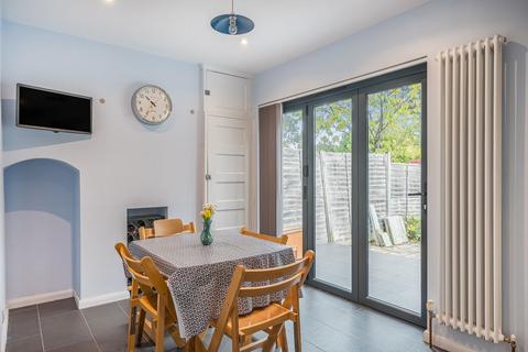 3 bedroom terraced house for sale, Kingshill Avenue, Worcester Park, KT4
