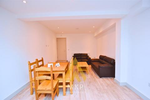 5 bedroom terraced house to rent, Dartmouth Road, Selly Oak, Birmingham B29