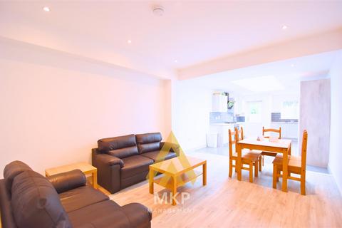 5 bedroom terraced house to rent, Dartmouth Road, Selly Oak, Birmingham B29
