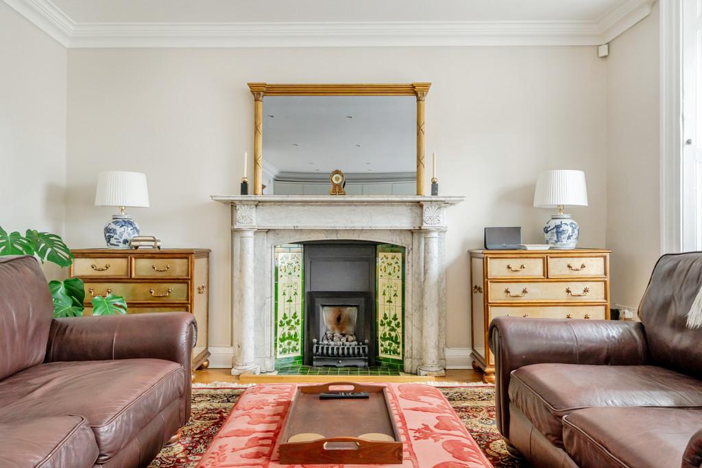 Open plan living/dining/kitchen