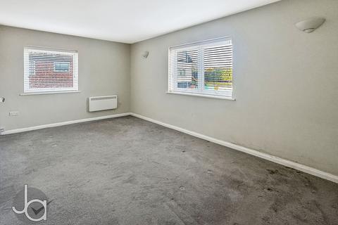 3 bedroom flat for sale, Seaview Avenue, West Mersea