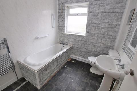 4 bedroom semi-detached house for sale, CLIFTON ROAD, GRIMSBY