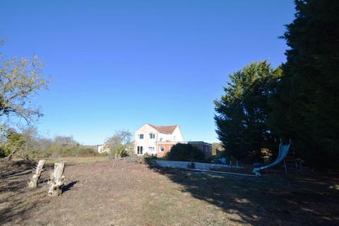 5 bedroom detached house for sale, St. Georges Avenue, Eastchurch