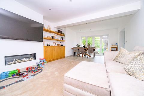 3 bedroom bungalow for sale, Westland Drive, Brookmans Park