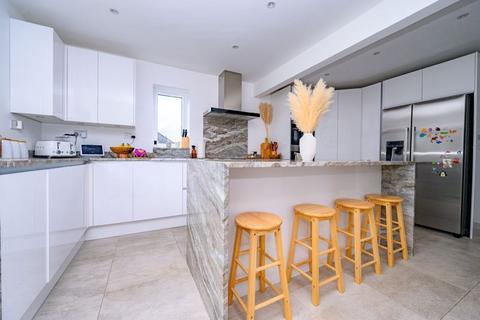 3 bedroom bungalow for sale, Westland Drive, Brookmans Park