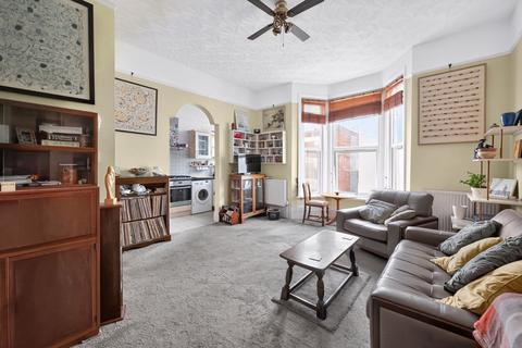 2 bedroom flat for sale, Nightingale Road, Southsea