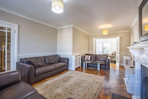 undefined, Dickens Rise, Chigwell IG7