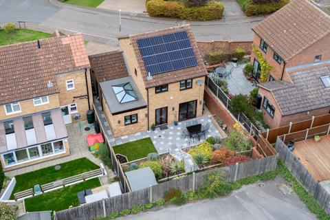 3 bedroom detached house for sale, Sweet Mead, Saffron Walden, CB10