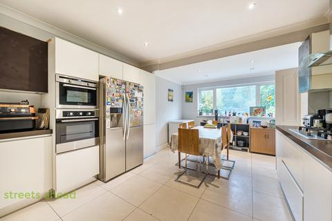 undefined, Coulsdon Road, Coulsdon, CR5