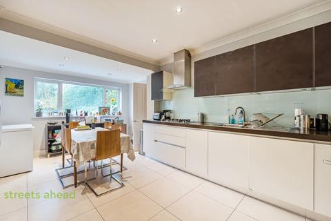 undefined, Coulsdon Road, Coulsdon, CR5