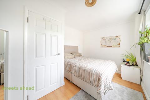 2 bedroom apartment for sale, Woodstock Road, Croydon, CR0