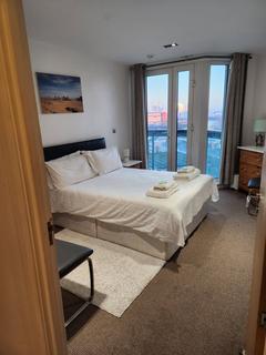 2 bedroom flat to rent, London E14