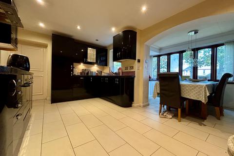 4 bedroom detached house for sale, Holly Close, Worcestershire WR11