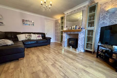 undefined, Holly Close, Worcestershire WR11
