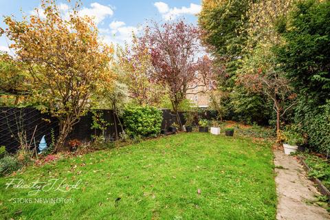 3 bedroom flat for sale, Dunsmure Road, London N16