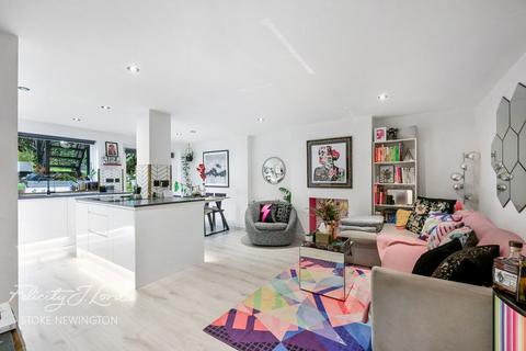 undefined, Dunsmure Road, London N16