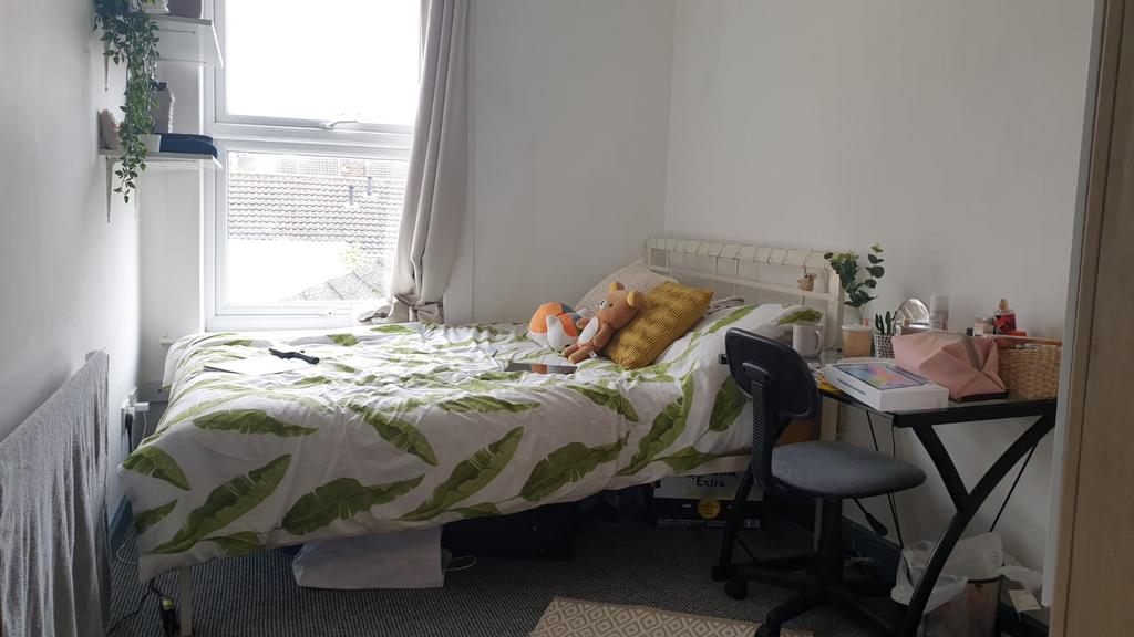 40 Vernon Street - Bedroom(!).jpeg