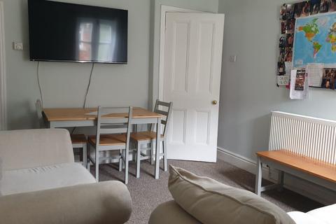 undefined, Lincoln LN5