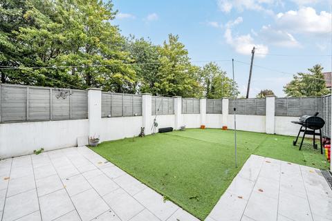 undefined, Beverley Gardens, Worcester Park KT4