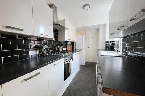 4 bedroom terraced house to rent, Lincoln LN1