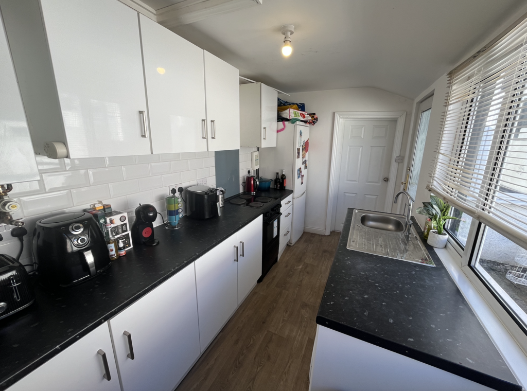 16 Baggholme Road - Kitchen(2).png