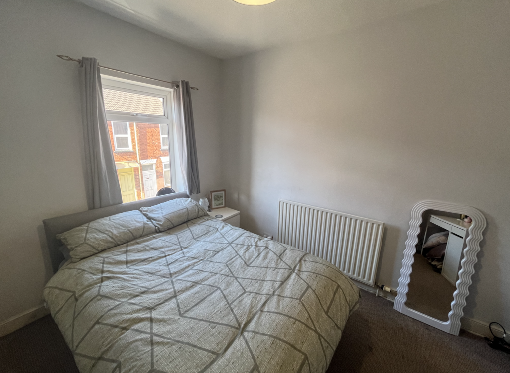 16 Baggholme Road - Bedroom2.png