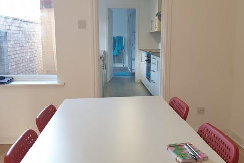 undefined, Lincoln LN5